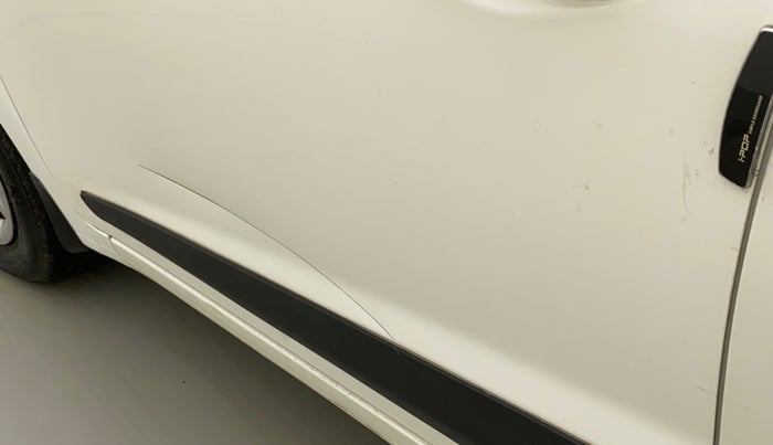 2017 Hyundai Grand i10 MAGNA 1.2 KAPPA VTVT, CNG, Manual, 53,583 km, Front passenger door - Minor scratches