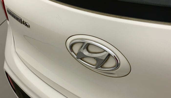 2017 Hyundai Grand i10 MAGNA 1.2 KAPPA VTVT, CNG, Manual, 53,583 km, Dicky (Boot door) - Slightly dented