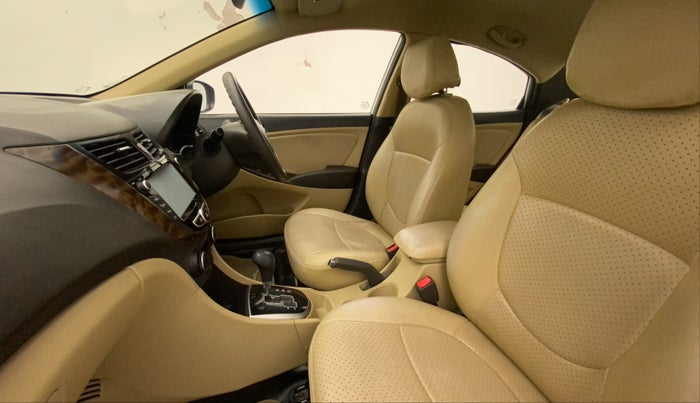 2016 Hyundai Verna 1.6 VTVT SX AT, Petrol, Automatic, 65,882 km, Right Side Front Door Cabin