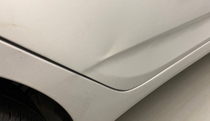 2016 Hyundai Verna 1.6 VTVT SX AT, Petrol, Automatic, 65,701 km, Right rear door - Slightly dented