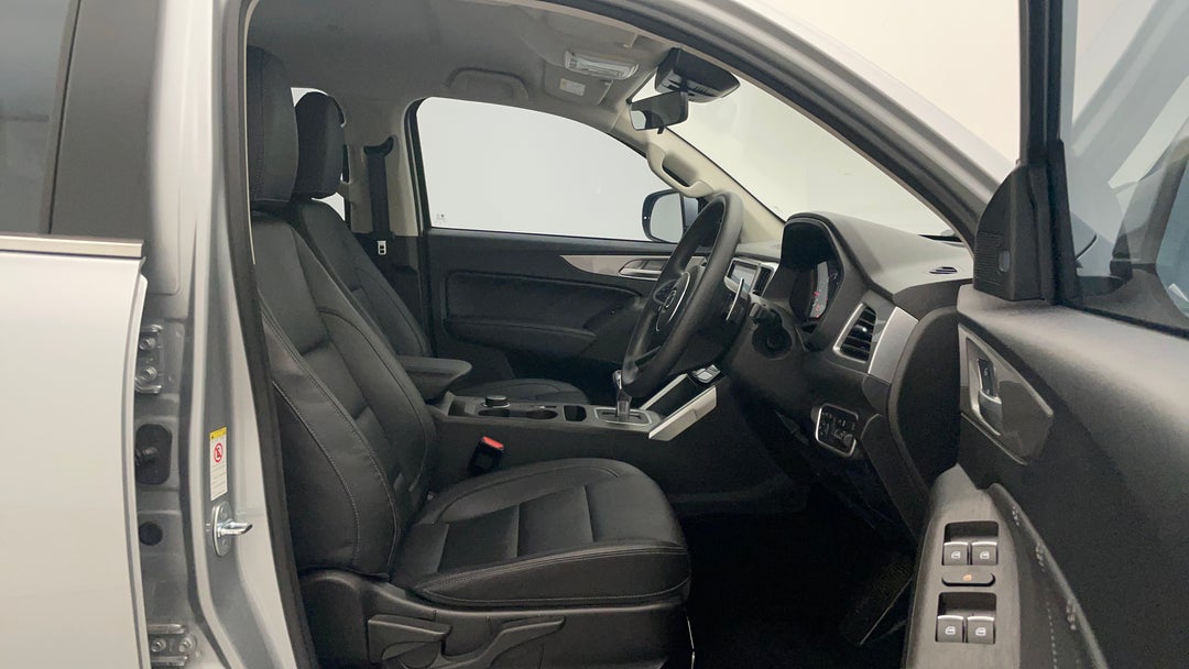 2022 GWM Ute Cannon (4x4), Automatic, 12627 km, Right Side Front Door Cabin View
