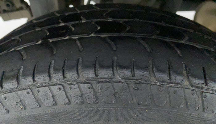 2016 Maruti Alto K10 VXI P, Petrol, Manual, 75,823 km, Right Rear Tyre Tread