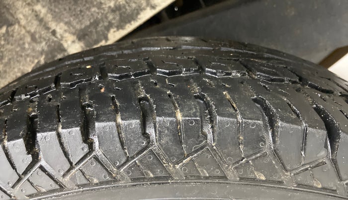 2019 Mahindra Bolero POWER PLUS SLE, Diesel, Manual, 1,12,124 km, Left Rear Tyre Tread