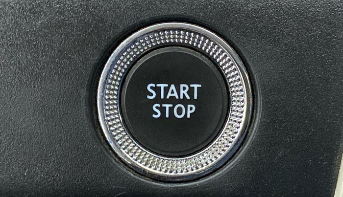2019 Renault TRIBER 1.0 RXZ, Petrol, Manual, 30,418 km, Keyless Start/ Stop Button