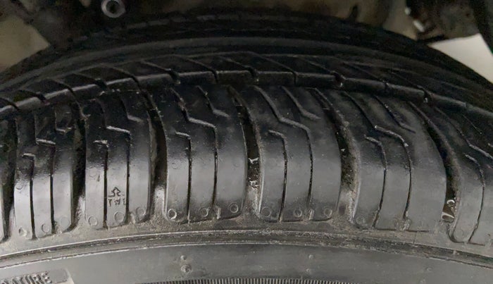2014 Honda Amaze 1.2 SMT I VTEC, Petrol, Manual, 53,068 km, Left Front Tyre Tread