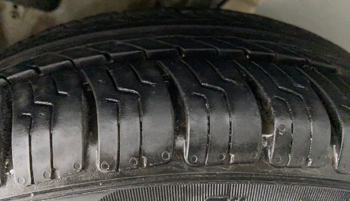 2014 Honda Amaze 1.2 SMT I VTEC, Petrol, Manual, 53,068 km, Left Rear Tyre Tread