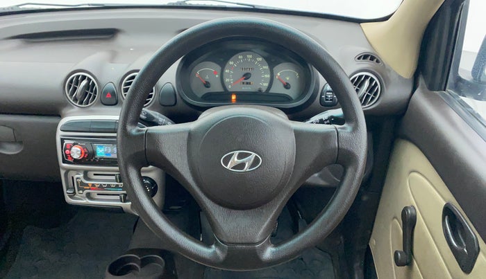 2010 Hyundai Santro Xing GL, Petrol, Manual, 30,754 km, Steering Wheel Close Up