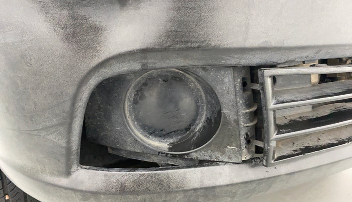 2010 Hyundai Santro Xing GL, Petrol, Manual, 30,754 km, Right fog light cover - Minor damage