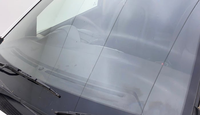 2010 Hyundai i20 MAGNA (O) 1.2, Petrol, Manual, 45,751 km, Front windshield - Minor spot on windshield