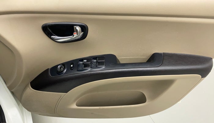 2011 Hyundai i10 MAGNA 1.2, Petrol, Manual, 82,130 km, Driver Side Door Panels Control