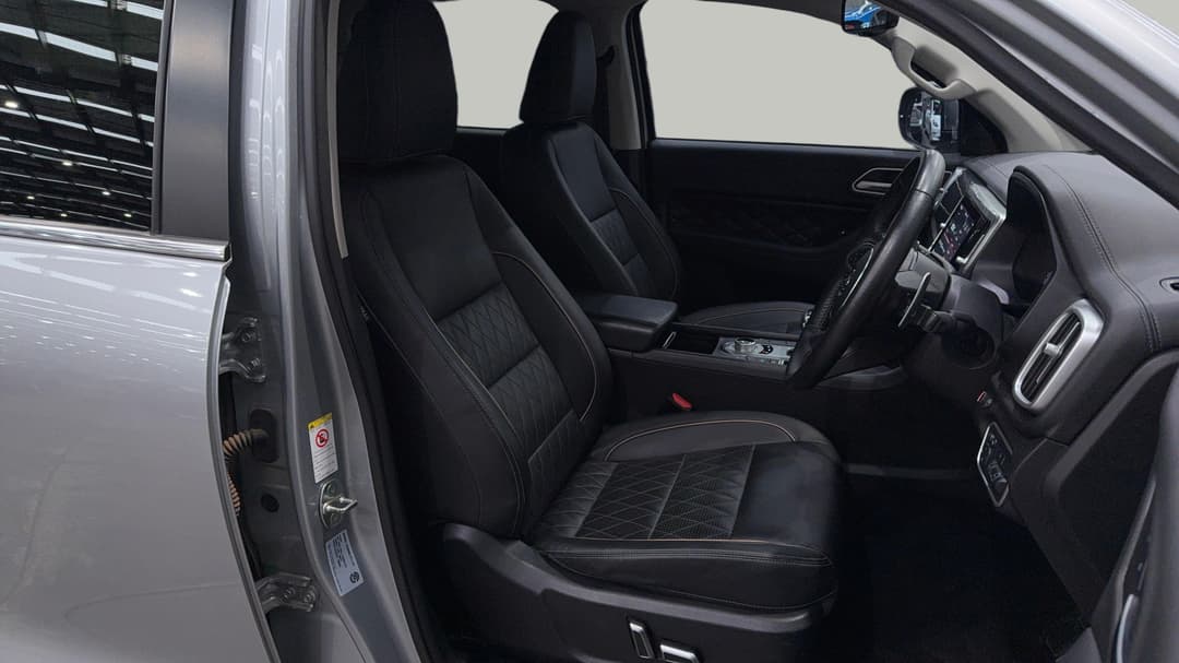 2022 GWM Ute Cannon-X (4x4), Automatic, 63056 km, Right Side Front Door Cabin View
