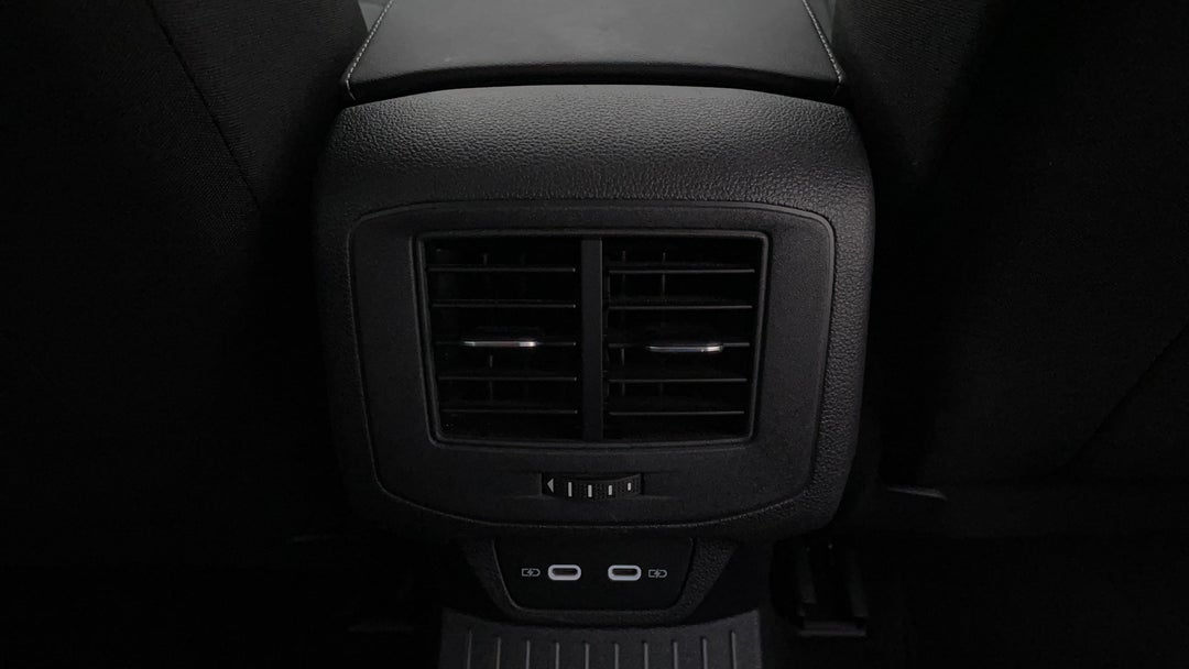 Rear A/C Vent