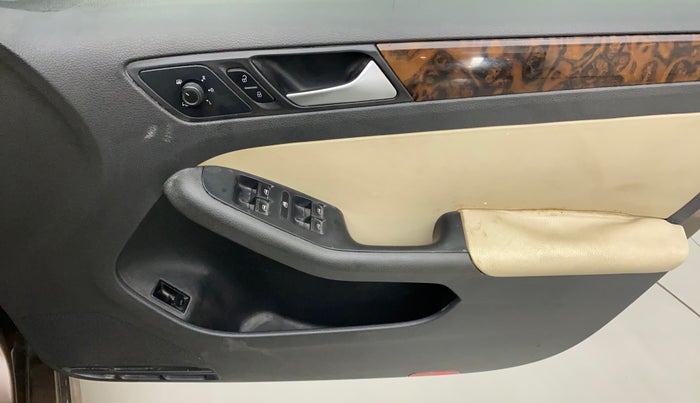 2015 Volkswagen Jetta COMFORTLINE TSI, Petrol, Manual, 53,355 km, Driver Side Door Panels Control