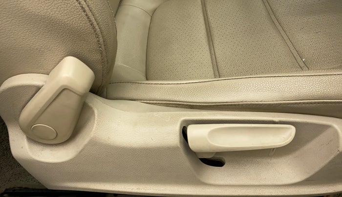 2015 Volkswagen Jetta COMFORTLINE TSI, Petrol, Manual, 53,355 km, Driver Side Adjustment Panel
