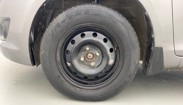 2013 Maruti Swift VDI, Diesel, Manual, 97,793 km, Left Front Wheel