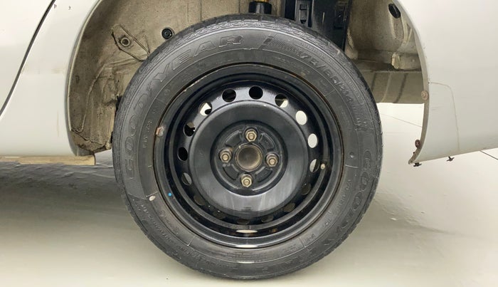 2011 Toyota Etios G, Petrol, Manual, 72,036 km, Left Rear Wheel