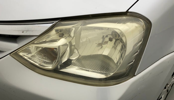 2011 Toyota Etios G, Petrol, Manual, 72,036 km, Left headlight - Faded