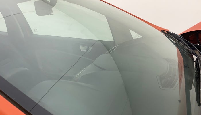 2014 Ford Ecosport TITANIUM 1.5L PETROL AT, Petrol, Automatic, 71,724 km, Front windshield - Minor spot on windshield