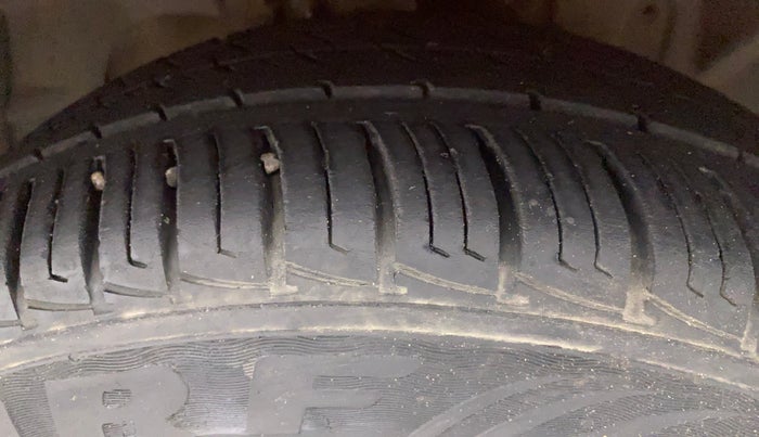 2014 Ford Ecosport TITANIUM 1.5L PETROL AT, Petrol, Automatic, 71,724 km, Right Front Tyre Tread