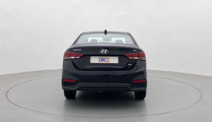 2018 Hyundai Verna 1.6 CRDI SX + AT, Diesel, Automatic, 33,336 km, Back/Rear