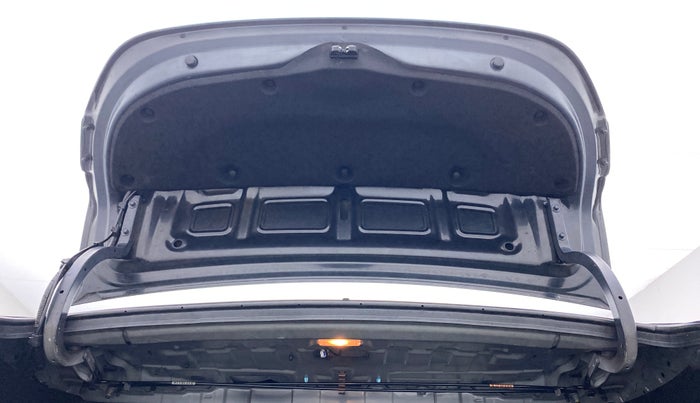 2018 Hyundai Verna 1.6 CRDI SX + AT, Diesel, Automatic, 33,336 km, Boot Door Open