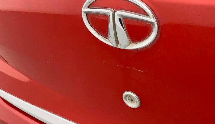 2018 Tata Tiago XZA PETROL, Petrol, Automatic, 27,947 km, Dicky (Boot door) - Minor scratches