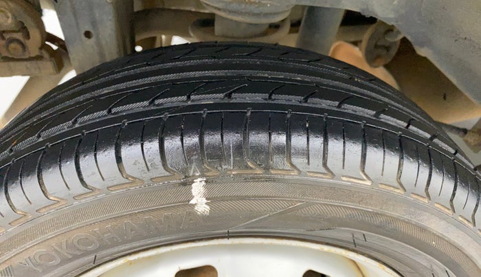 2013 Maruti Zen Estilo LXI, Petrol, Manual, 32,573 km, Right Rear Tyre Tread