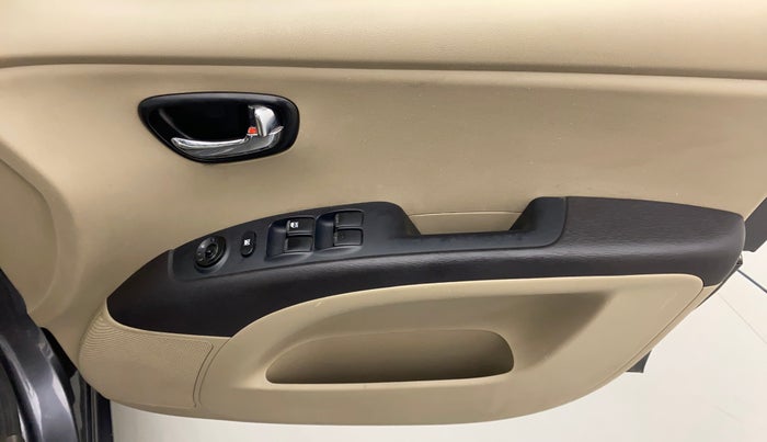 2011 Hyundai i10 SPORTZ 1.2, Petrol, Manual, 66,471 km, Driver Side Door Panels Control