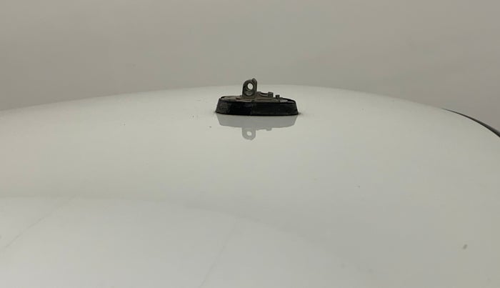 2011 Maruti Swift VXI, Petrol, Manual, 94,660 km, Roof - Antenna has minor damage