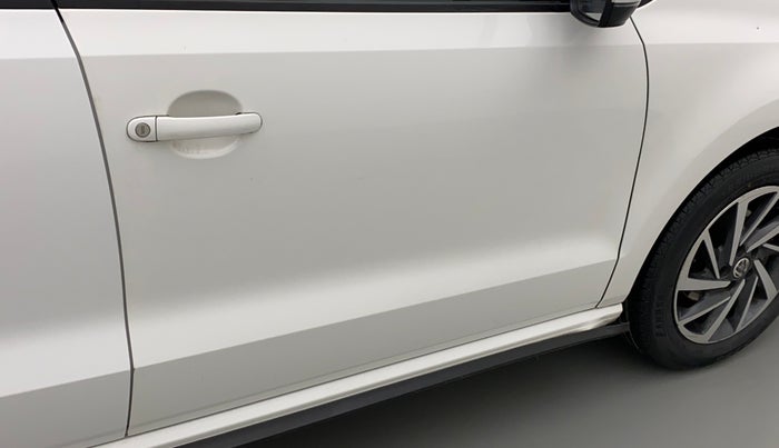 2021 Volkswagen Polo COMFORTLINE 1.0L MPI, Petrol, Manual, 49,019 km, Driver-side door - Slightly dented