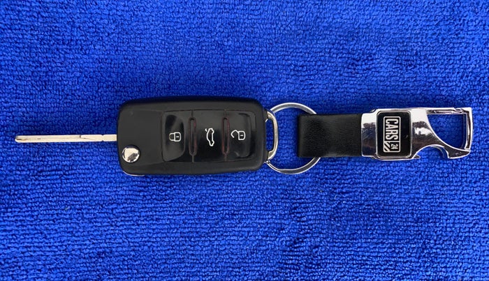 2021 Volkswagen Polo COMFORTLINE 1.0L MPI, Petrol, Manual, 49,019 km, Key Close Up