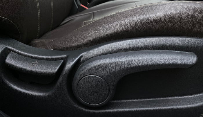 2018 Hyundai Elite i20 ASTA 1.2  CVT, Petrol, Automatic, 83,645 km, Driver Side Adjustment Panel