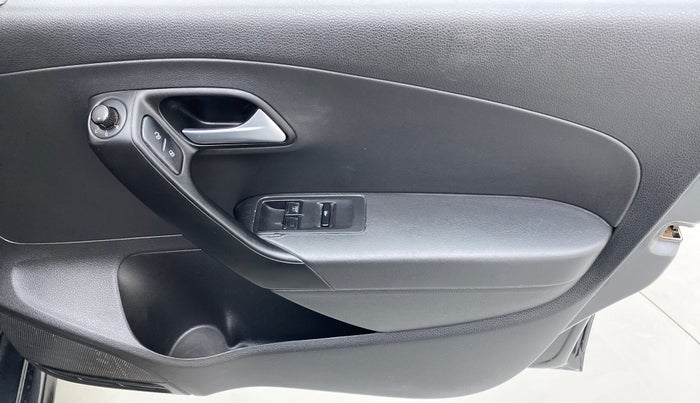 2019 Volkswagen Polo COMFORTLINE 1.0 PETROL, Petrol, Manual, 32,955 km, Driver Side Door Panels Control