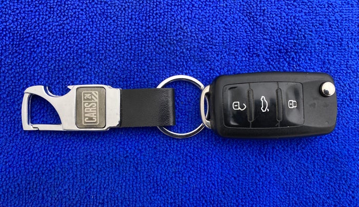 2019 Volkswagen Polo COMFORTLINE 1.0 PETROL, Petrol, Manual, 32,955 km, Key Close Up
