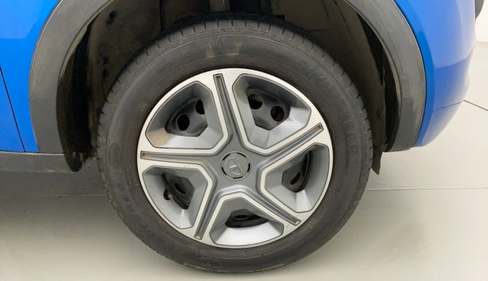 2018 Tata NEXON XM PETROL, Petrol, Manual, 25,528 km, Right Front Wheel