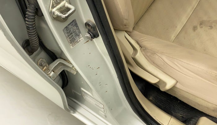 2019 Maruti Dzire LDI, Diesel, Manual, 40,432 km, Right B pillar - Slightly dented