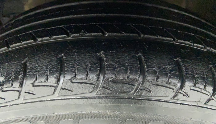 2018 Maruti Baleno DELTA 1.2 K12, Petrol, Manual, 31,209 km, Left Front Tyre Tread