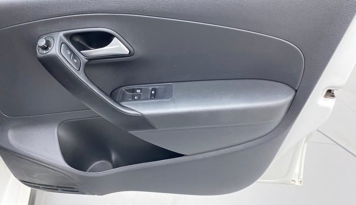 2020 Volkswagen Polo COMFORTLINE PLUS 1.0, Petrol, Manual, 8,373 km, Driver Side Door Panels Control