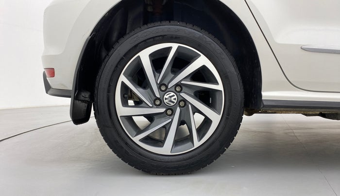2020 Volkswagen Polo COMFORTLINE PLUS 1.0, Petrol, Manual, 8,373 km, Right Rear Wheel