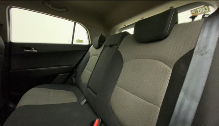 2015 Hyundai Creta SX PLUS 1.6 PETROL, Petrol, Manual, 65,142 km, Right Side Rear Door Cabin