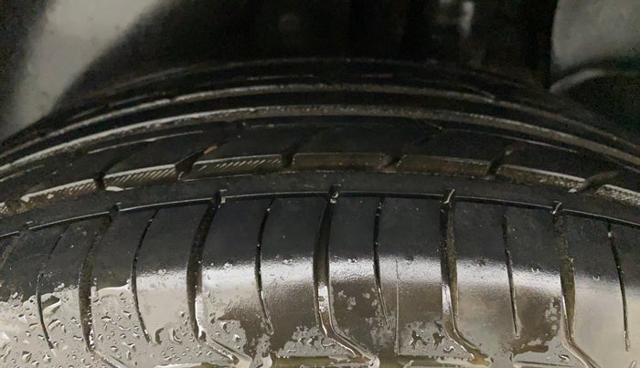 2015 Hyundai Creta SX PLUS 1.6 PETROL, Petrol, Manual, 65,142 km, Left Rear Tyre Tread