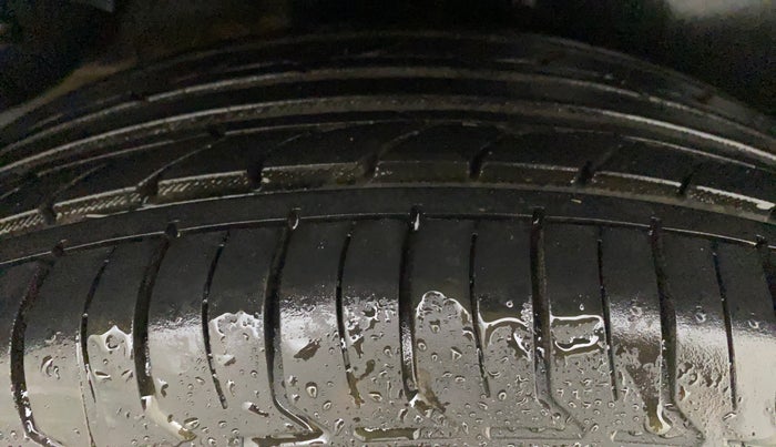 2015 Hyundai Creta SX PLUS 1.6 PETROL, Petrol, Manual, 65,142 km, Right Rear Tyre Tread