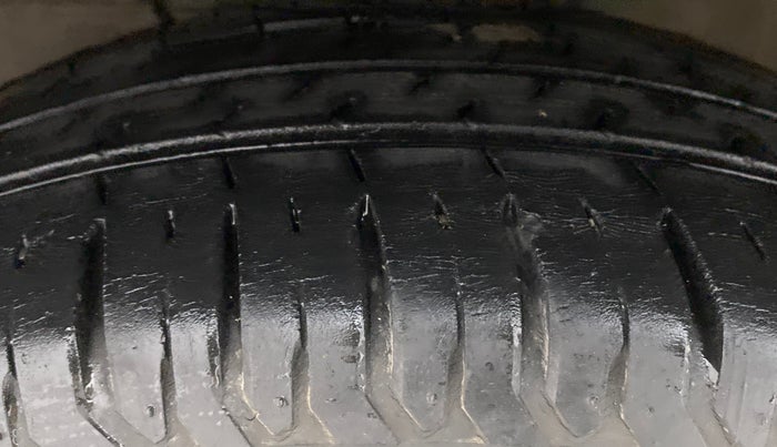 2019 Maruti Dzire ZXI AMT, Petrol, Automatic, 35,812 km, Left Front Tyre Tread