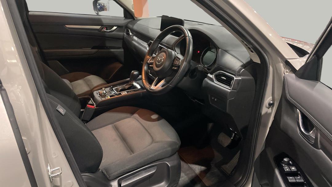 2024 Mazda CX-5 G25 Maxx Sport (AWD), Automatic, 51862 km, Right Side Front Door Cabin View