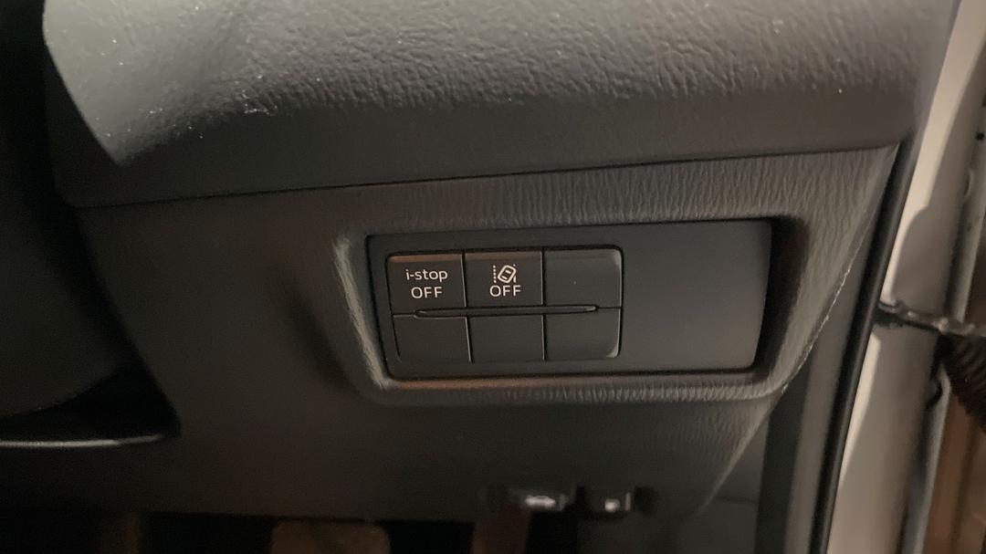 2024 Mazda CX-5 G25 Maxx Sport (AWD), Automatic, 51862 km, Utility Switches/Buttons