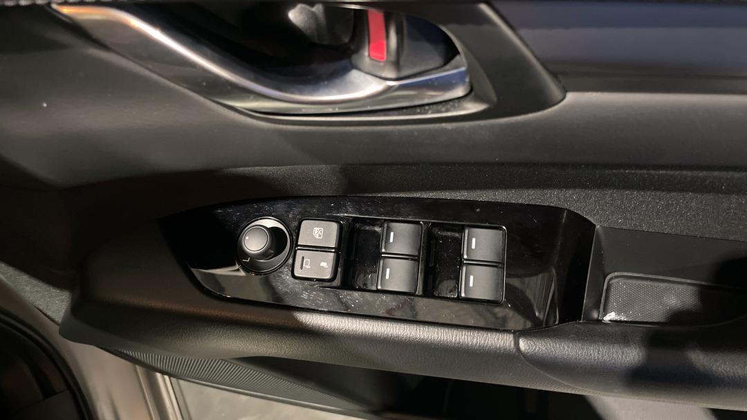 2024 Mazda CX-5 G25 Maxx Sport (AWD), Automatic, 51862 km, Drivers Side Door Panel Controls