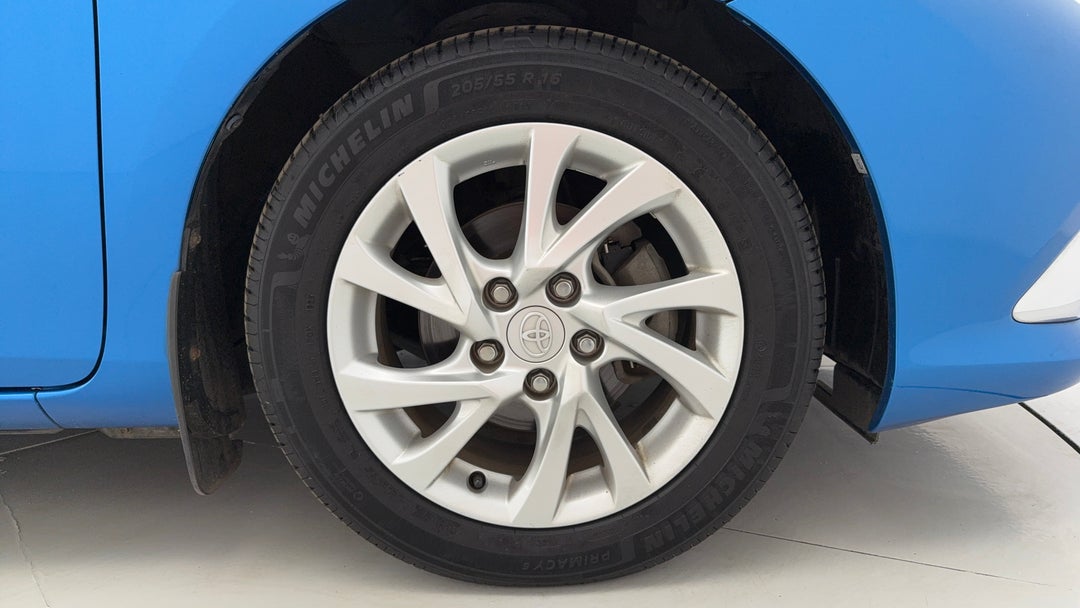 2017 Toyota Corolla Ascent Sport, Automatic, 104443 km, Right Front Wheel