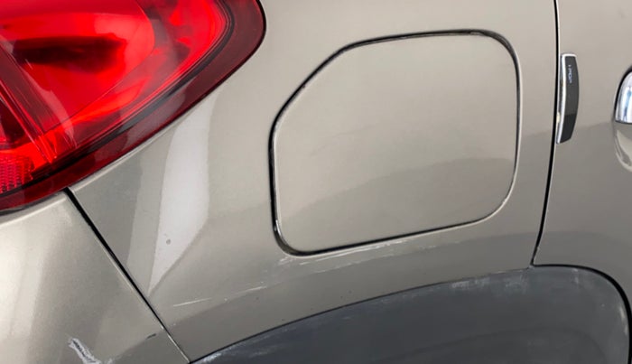 2016 Renault Kwid 1.0 RXT Opt, Petrol, Manual, 16,545 km, Right quarter panel - Minor scratches