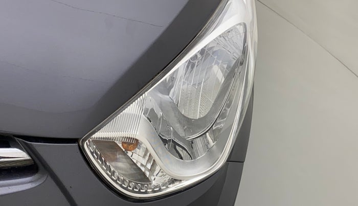 2016 Hyundai Eon SPORTZ, Petrol, Manual, 29,552 km, Left headlight - Minor scratches