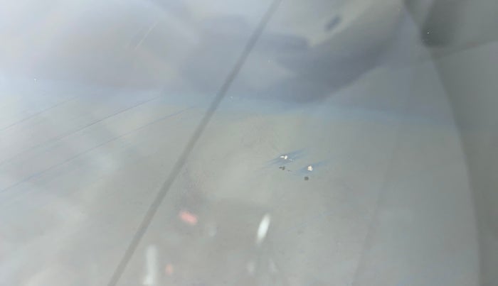 2016 Hyundai Eon SPORTZ, Petrol, Manual, 29,552 km, Front windshield - Minor spot on windshield